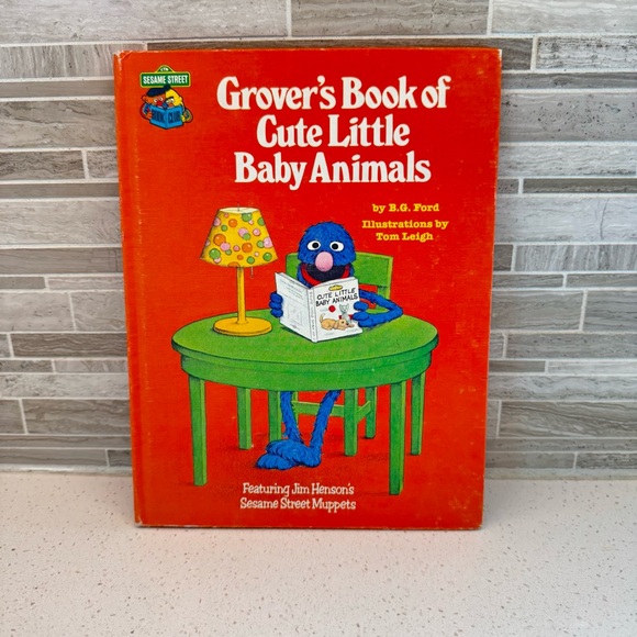 Vintage 1980 Sesame Street Grover’s book of cute little baby animals - Picture 1 of 12